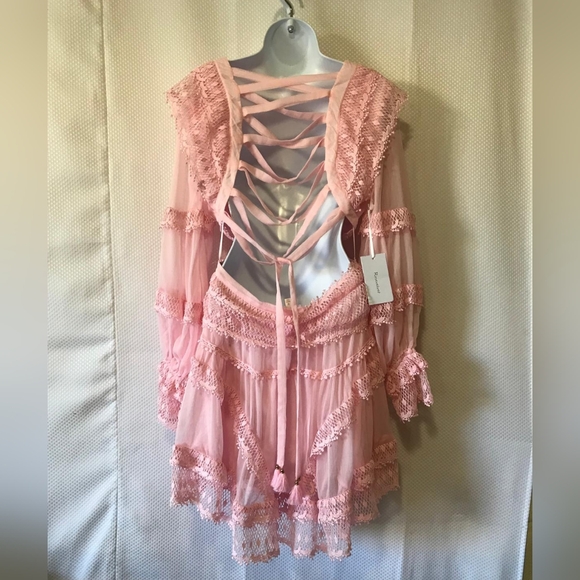 Rosevelvet Pink Lace Mini Dress Long Sleeve Cutout Ruffle Hem Size M - Picture 8 of 9